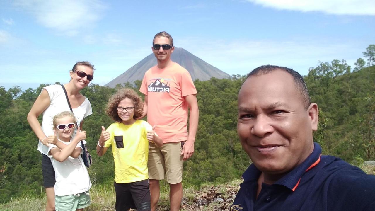Arnolds Familly Homestay Bajawa Exteriér fotografie