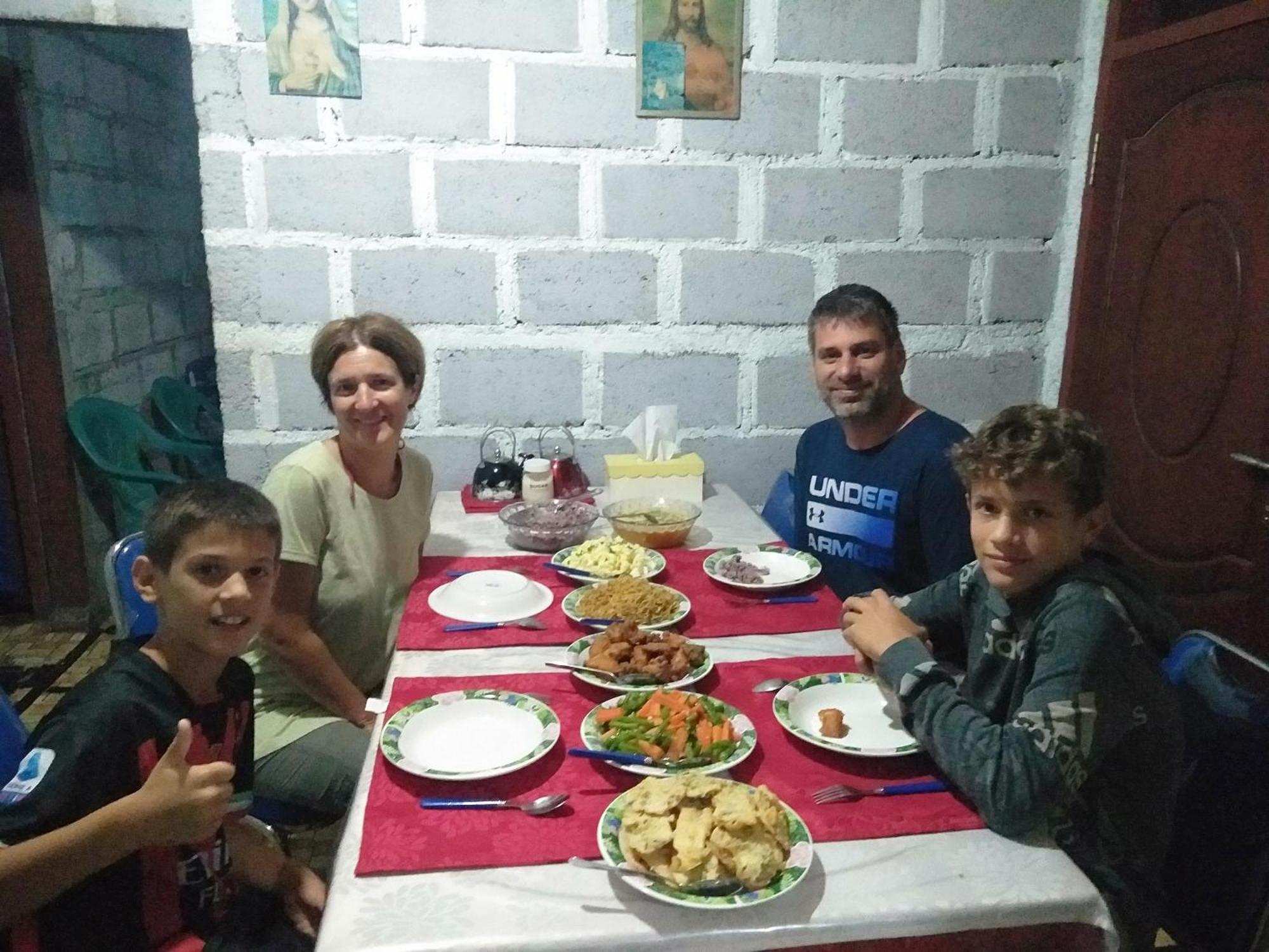 Arnolds Familly Homestay Bajawa Exteriér fotografie